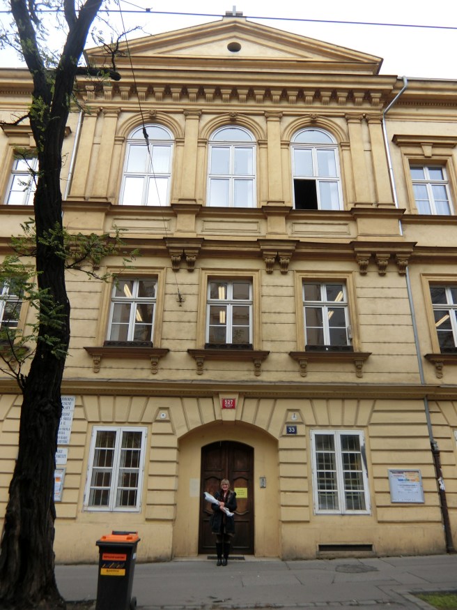 579E8A0D-E8CC-4D5E-9481-2BD8BB1C6631